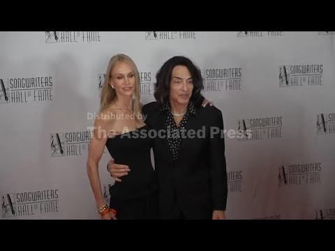 Kenny Loggins, Paul Stanley, Alanis Morissette arrive at Songwriters Hall of Fame ceremony