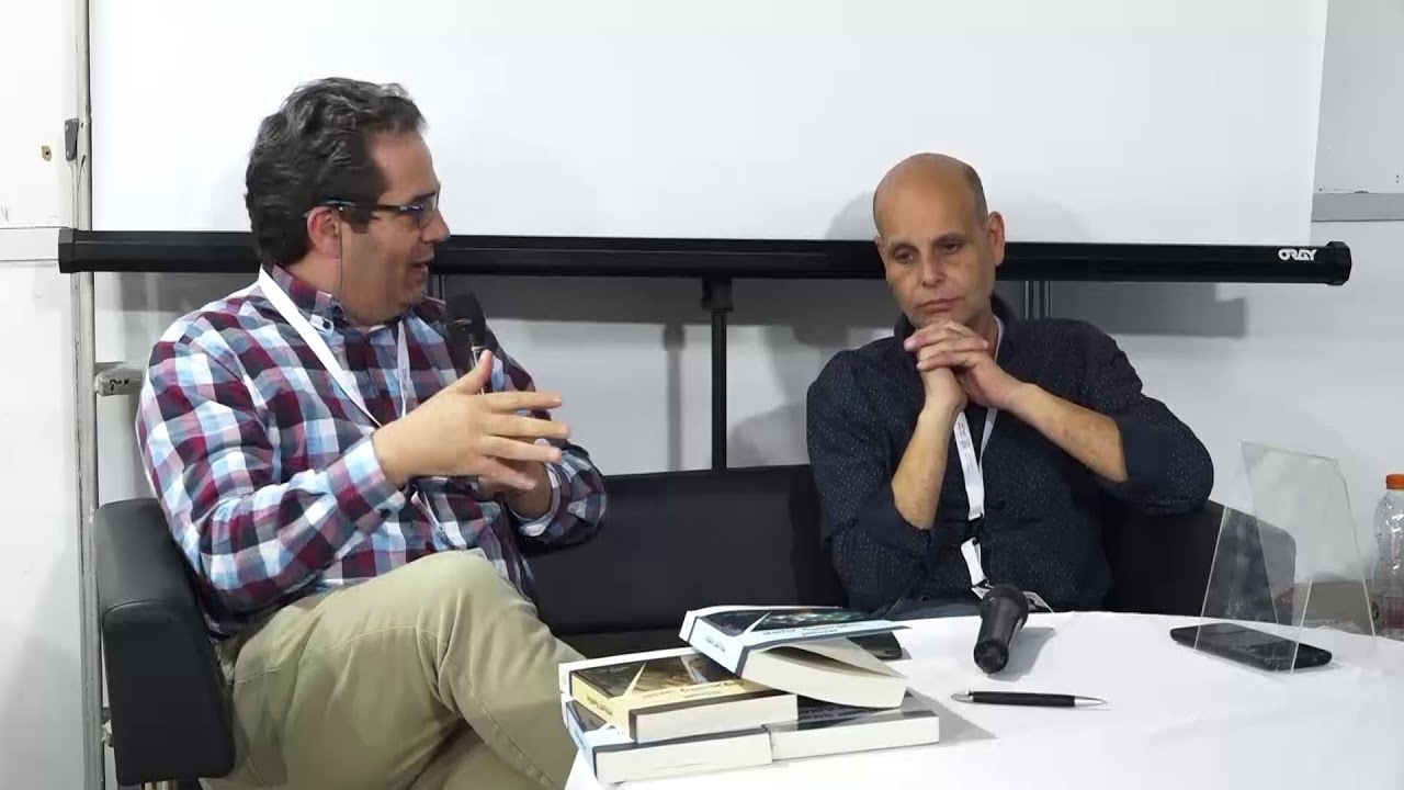 لقاء حول سلسلة الحوارات  مع أ. نادر الحمامي وأ. حسام الدين درويش (معرض تونس الدولي للكتاب الدورة 37)