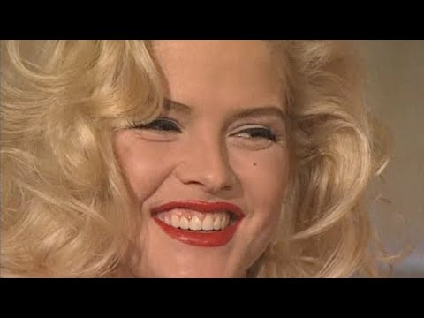 Video: Har Anna Nicole Smith en bulle i sin fluktuerande ugn?