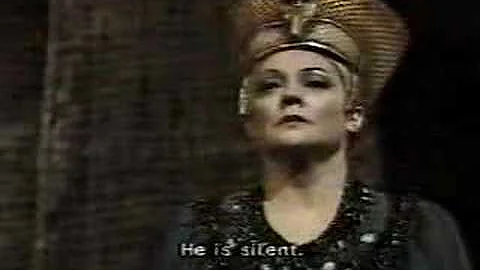Fiorenza Cossotto in Aida ; Judgement scene