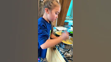 Cute Girl Jilana Baking Blueberry Muffins With Daddy Sweet Fun In The Kitchen Howto Shorts 