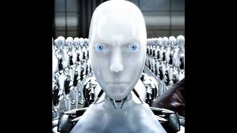 I, Robot (2004) | This robot has already developed self-awareness🤖🕵🏽‍♂️💥