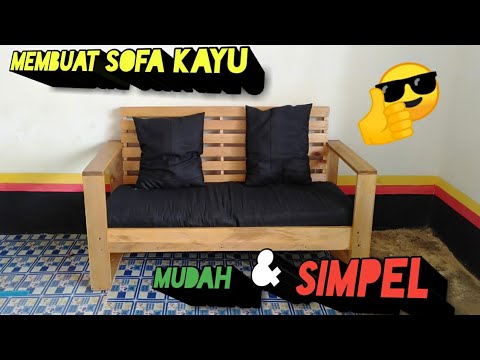 Video: Sofa DIY (118 Foto): Cara Membuat Sofa Sederhana Di Rumah Dari Palet Ke Balkon, Restorasi Sofa Tua Yang Terbuat Dari Kayu