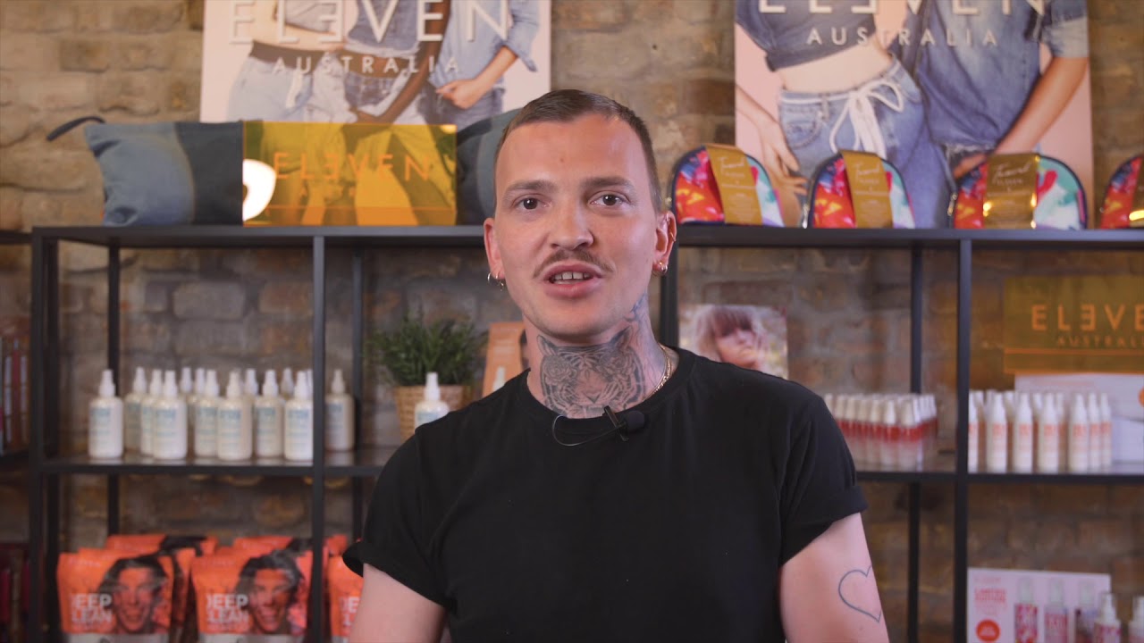 Ragasztócsíkos póthaj felhelyezése