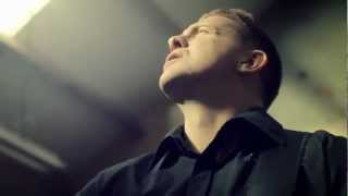 Video thumbnail of "Damien Dempsey - Bustin Outta Here"