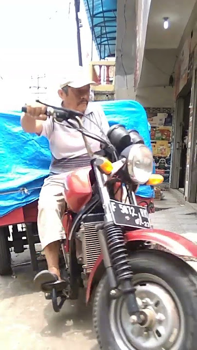 Motor kaisar segera meluncur