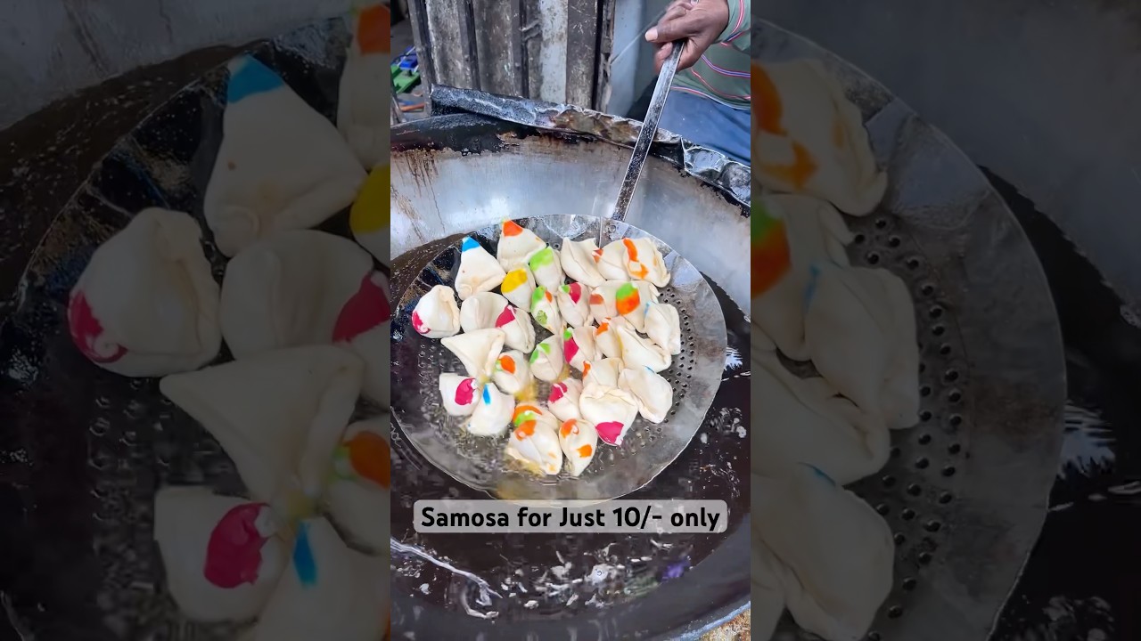 Most Famous Colourful Samosa of Kanpur 😍😱 #shorts #indianstreetfood #samosa