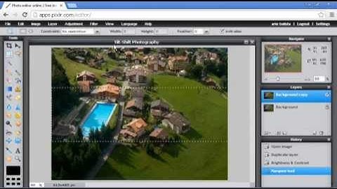 Create Tilt-Shift Photo Effect in Pixlr