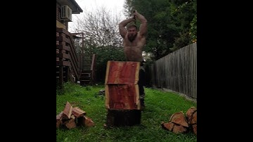 Wood Splitting - Axe VS Log