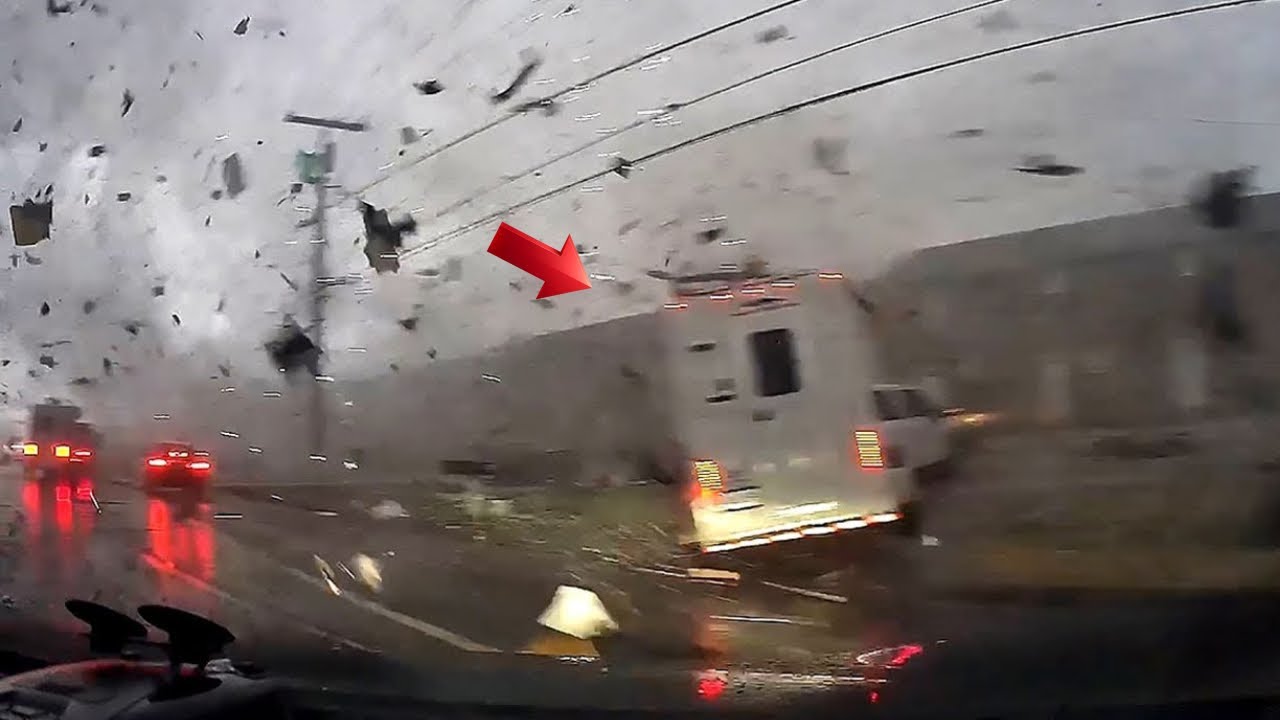 Unbelievable! Catastrophic tornadoes in US caught on camera - Best of ...