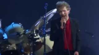 Miniatura de vídeo de "Beck - Unforgiven (HD) Live In Paris 2014"