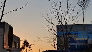 evening sky in the winter,  February last year. ( looking back from 2026.01.28 )