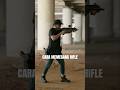 Cara memegang rifle dan posisi berdiri yang 'tepat'