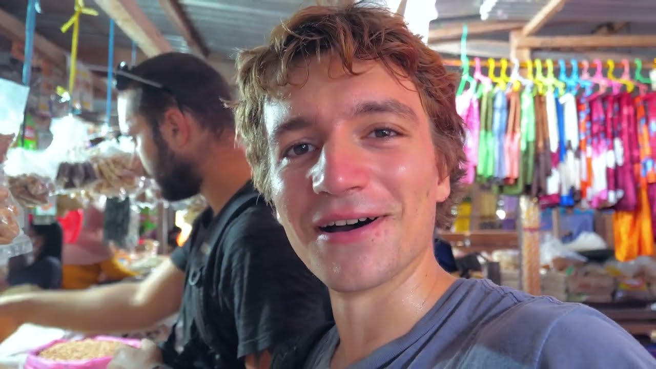 ⁣Die beste Art Lebensmittel in Indonesien zu kaufen - Reisen mit dem Segelboot