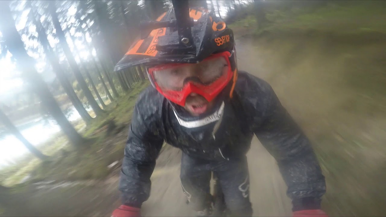 Bikepark Winterberg bei Matsch und Regen // Flow Country und Freeride // Closing weekend
