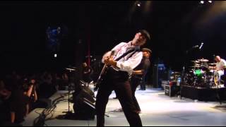 Flogging Molly - Man With No Country (Live at the Greek Theatre) chords