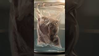 Cómo descongelar carne rápido y seguro 🥩❄️ |Método del agua fría #diy#cocina#lifehack #trucoscaseros