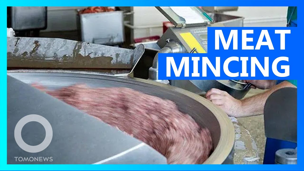 Man meets meat mincing machine in Malaysia - TomoNews