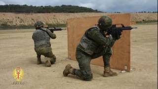 Ejercicio de fuego real del Regimiento de Infantería 'La Reina' 2 (Córdoba)