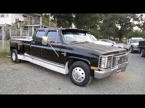 1986 Chevrolet Silverado C30 Quad Cab Dually Start Up, Exhaust, and In Depth Tour
