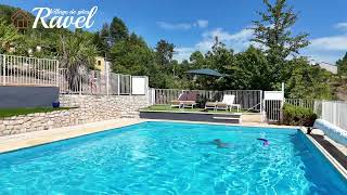 Piscine vue du ciel village de Gîtes Ravel en Cévennes