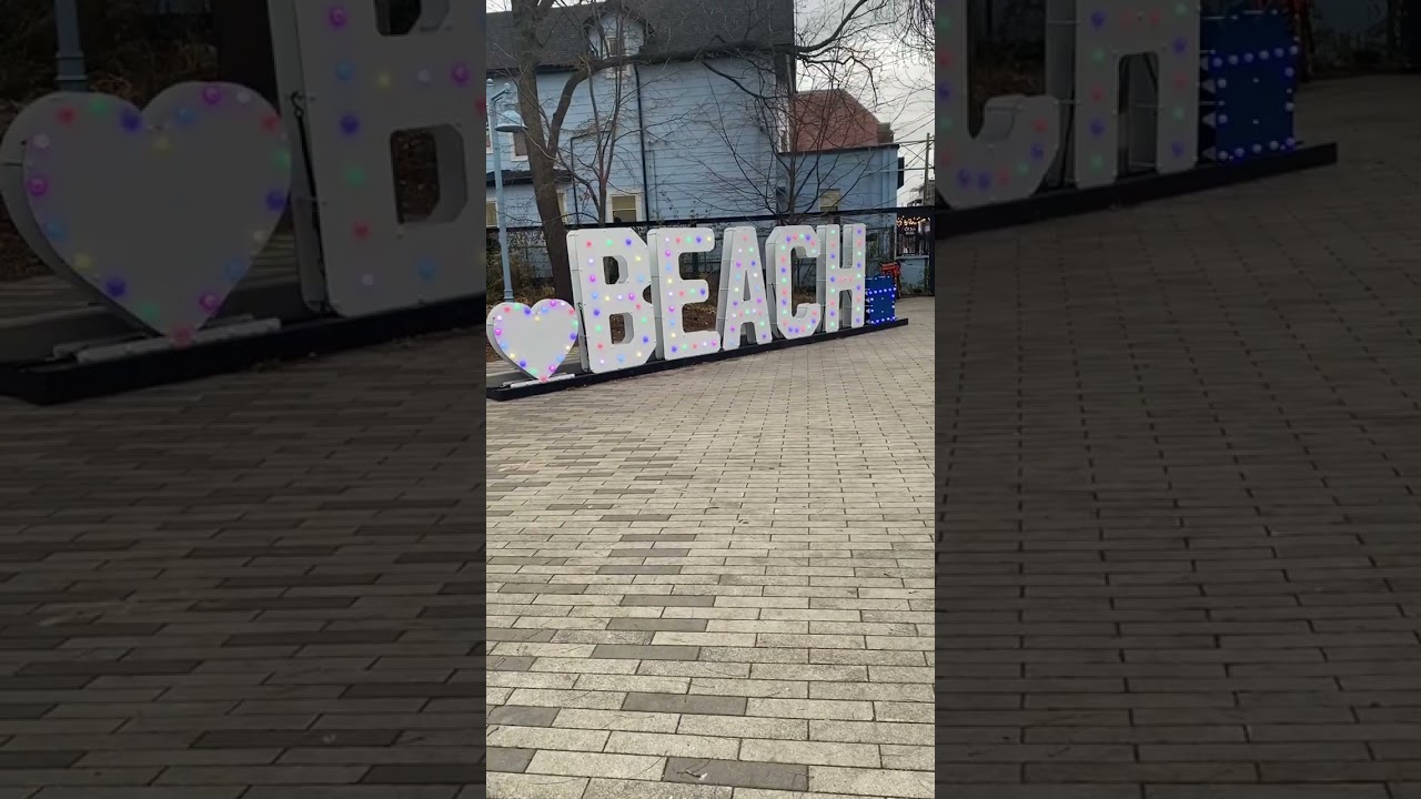 Kew Gardens In The Beach Walk Santa Arrives