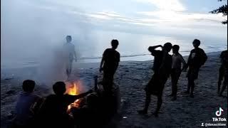 Saat Aku Di Pantai New Year