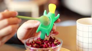 VivaBoo Tea Infuser & Vivid Coral Picks food pick set