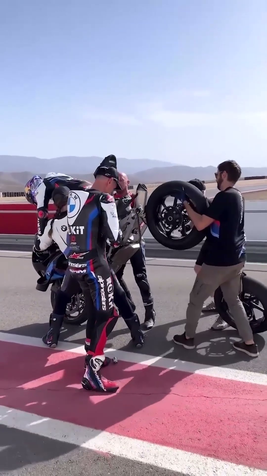 Changing A Tire On One Wheel ?