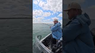 Ontario Bob snap jigging a 30” 11.7lb walleye! #walleyefishing #walleye #greatlakes #howidoit