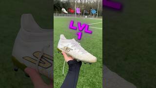 Kan Ik Een GOAL Scoren Met ELKE Schoen?!⚽️