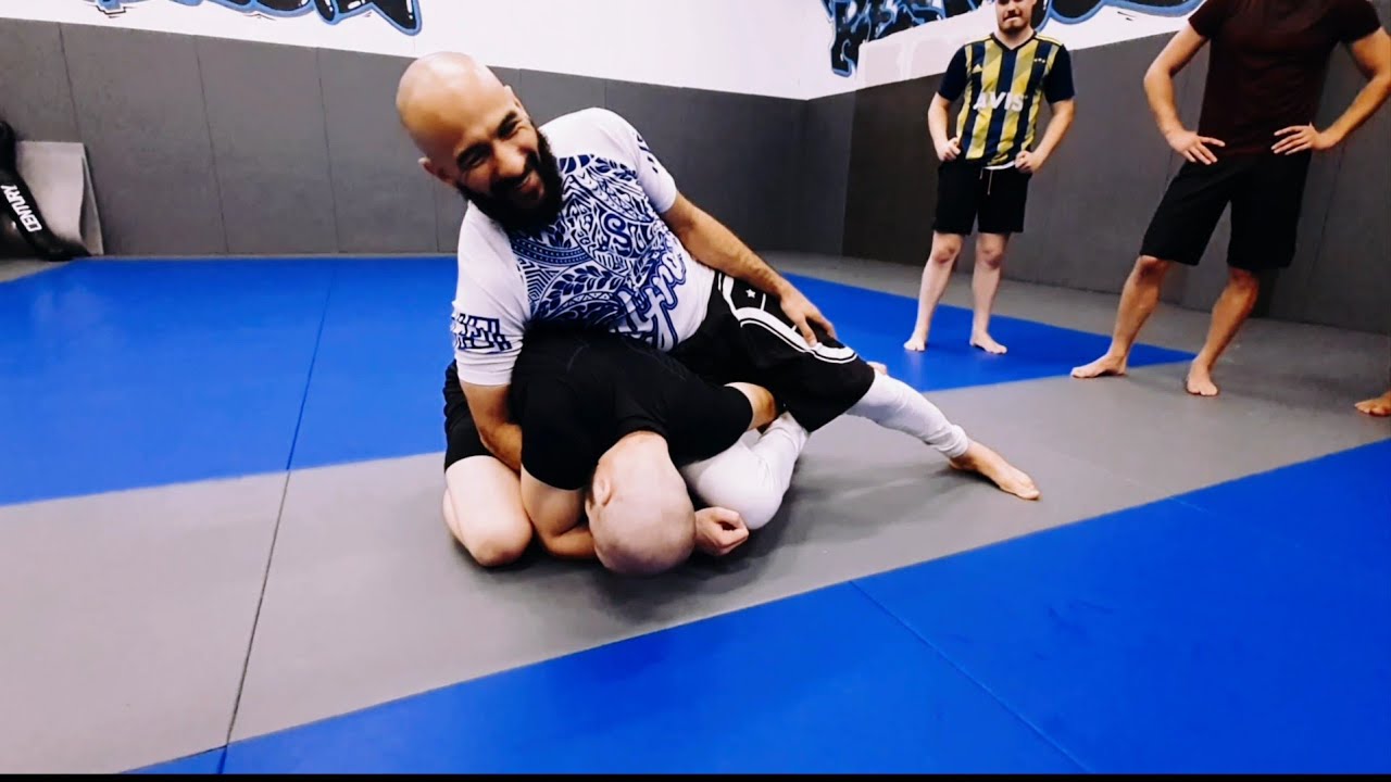 Le Crucifix De Marcelo Garcia PART-1