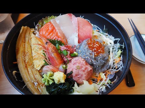 【デカ盛】江ノ島で有名なしらす丼店!【とびっちょ本店】「生しらすとびっちょ丼」を食べた!新鮮でボリューム満点!鮮魚ものってる!神奈川・江ノ島