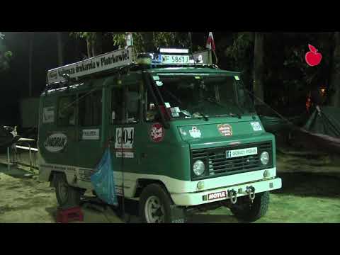 ანტიკვარული მანქანების ქარავანი პოლონეთიდან ბავშვების საჩუქრებით