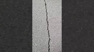 Ground Cracks & Moves during M7.5 Earthquake in Türkiye
