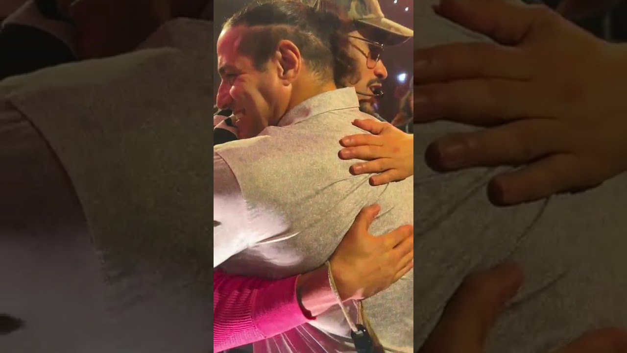 'El Mesías' Ricky Banderas y Bad Bunny con un FUERTE ABRAZO en el último concierto de su Residencia