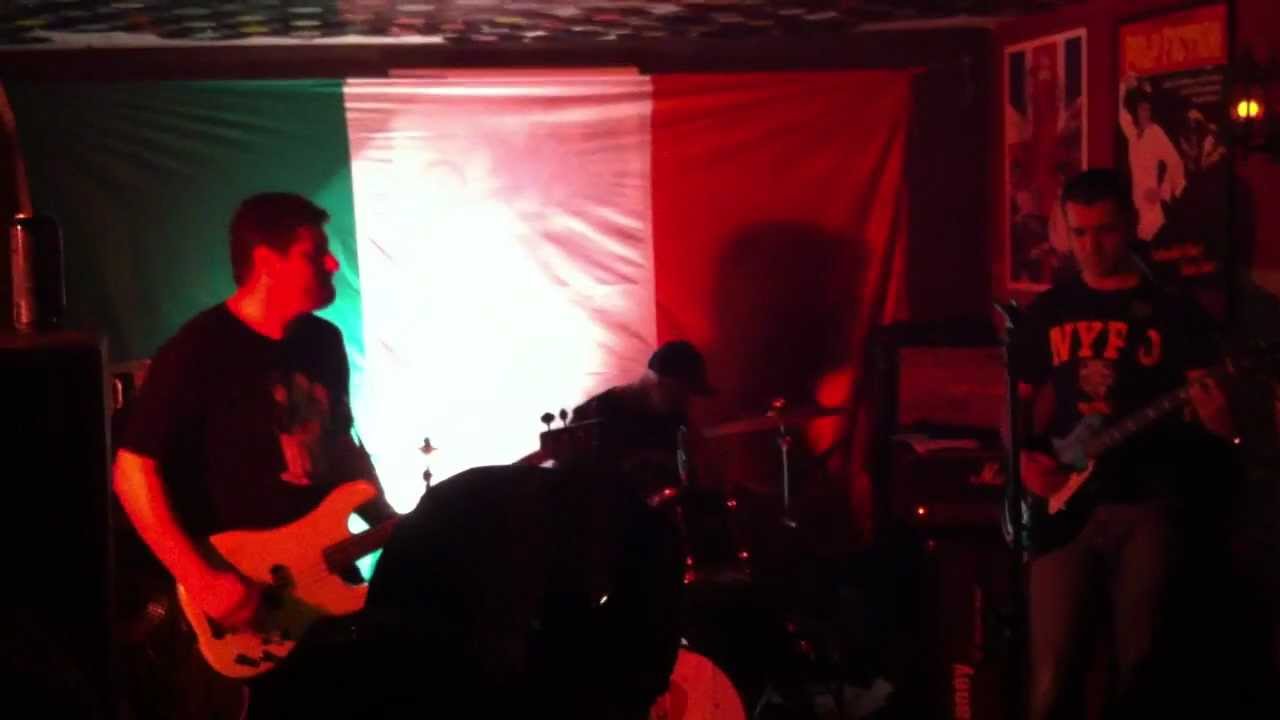 WHERE THE STREETS HAVE NO NAME - FIVE STARS (U2 COVER) no THE PUB - YouTube