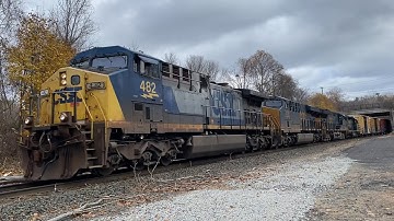 CSX M427/10 soars past CP57 with friendly crew and GP38-2 #2780 trailing