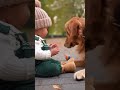 赤ちゃんが小石を拾った瞬間、犬が止めた…賢すぎる😳