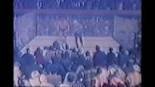 Johnny Valentine  vs  Paul Jones  (cage match) 1975