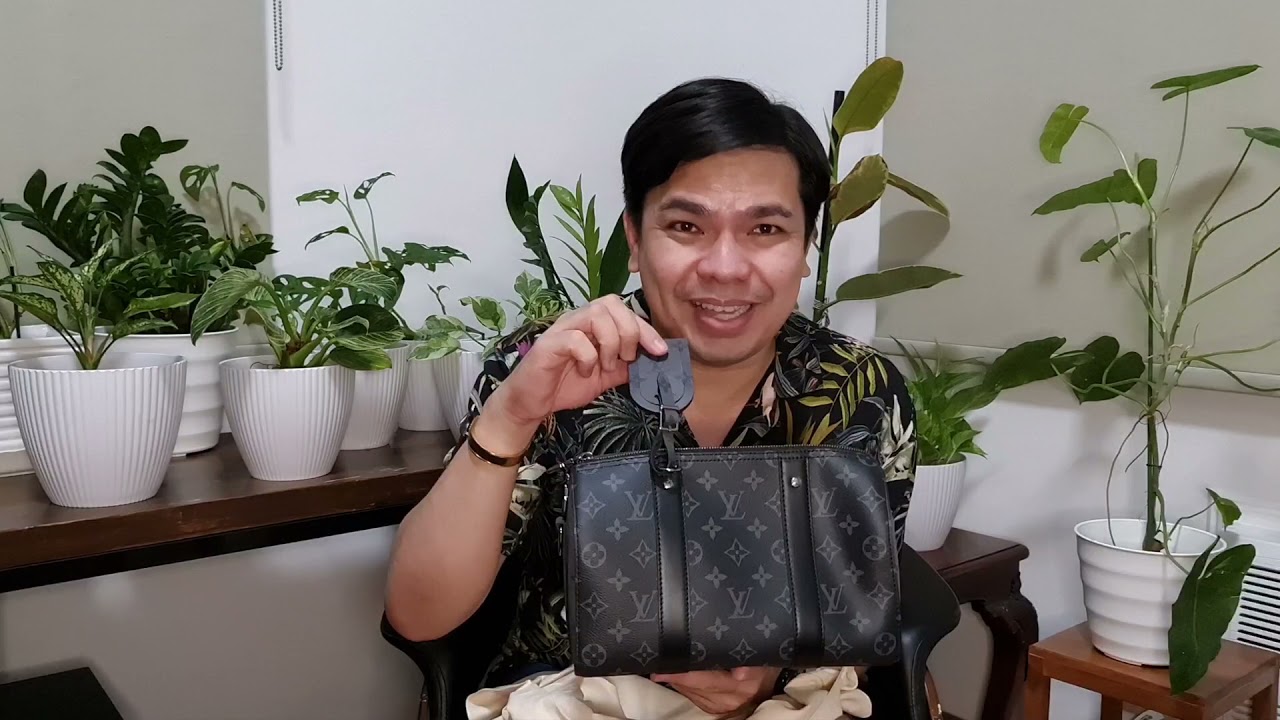 Mua Túi Đeo Chéo Nam Louis Vuitton LV City Keepall Bag M45936 Màu Đen  Louis  Vuitton  Mua tại Vua Hàng Hiệu h046815