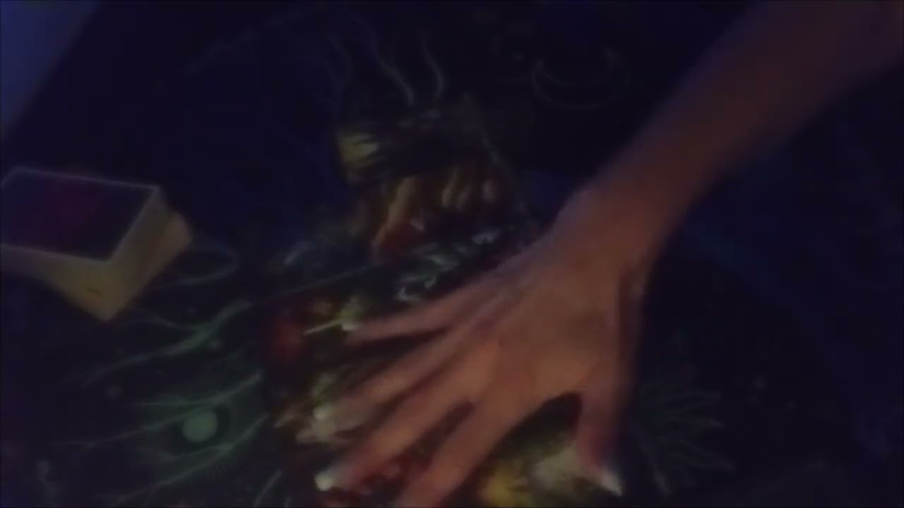 🧚Κάποιος διευκρινίζει την κατάσταση μεταξύ σας και επιστρέφει σε σας...🧚