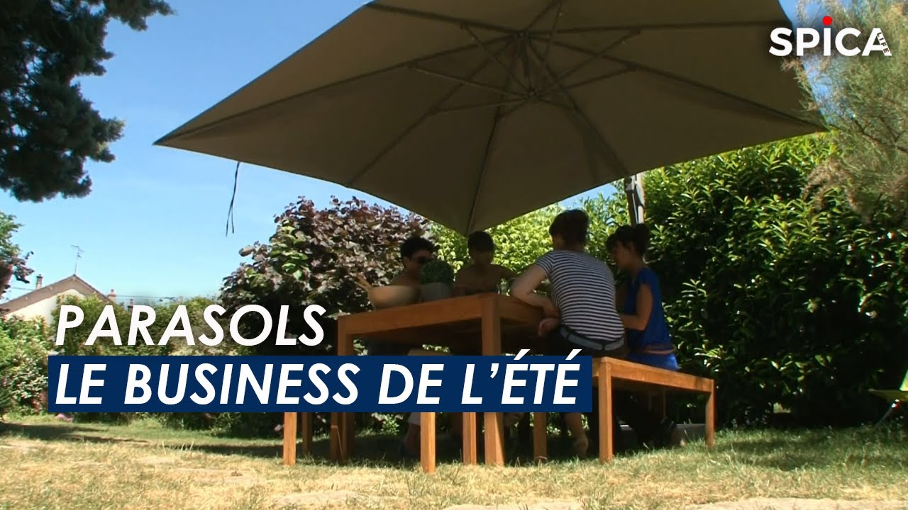 KESSER® Parasol de balcon rond LED solaire avec manivelle et housse de protection 2 en 1 - Diamètre : 265 cm - Pour balcon, jardin et terrasse - Réglable et pliable - Vert KESSER® Parasol de balcon rond LED solaire avec manivelle et housse de protection 2 en 1 - Diamètre : 265 cm - Pour balcon, jardin et terrasse - Réglable et pliable - Vert
