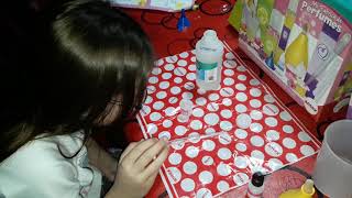 Haciendo perfumes con Iara