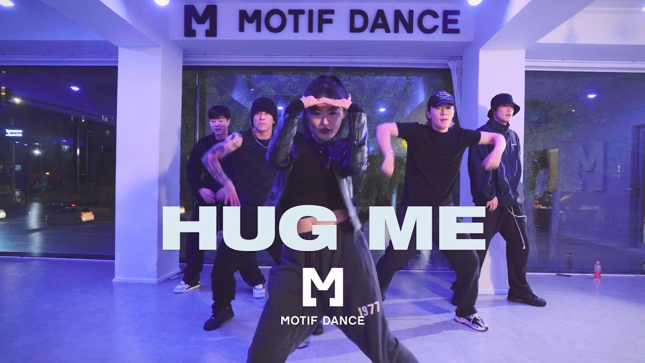 Crush Hug Me / Hyunah Choreography Motif Dance Academy YouTube