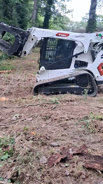 the suction of the mud was able to break a 3/4" bull ropes rated for 28,000 pounds... twice... - YouTube