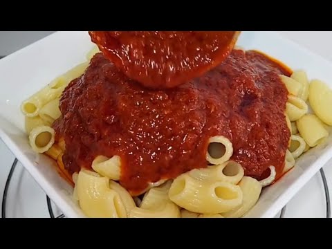 هتعملي شويه مكرونه بالصلصه المشهوره اقسم بالله عظمه كفايه بس ريحتها مكنتش متوقعه طعمه كده