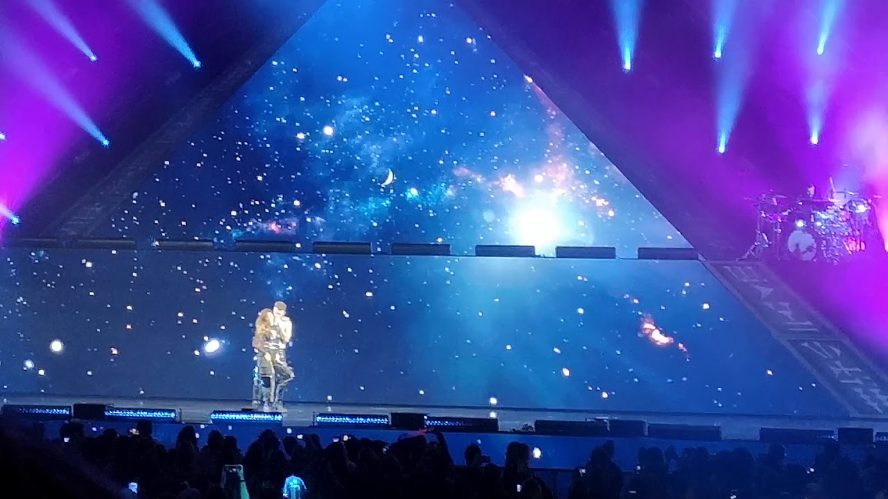 Voir la nuit s'emballer - M.Pokora (Strasbourg - 05.10.2019)