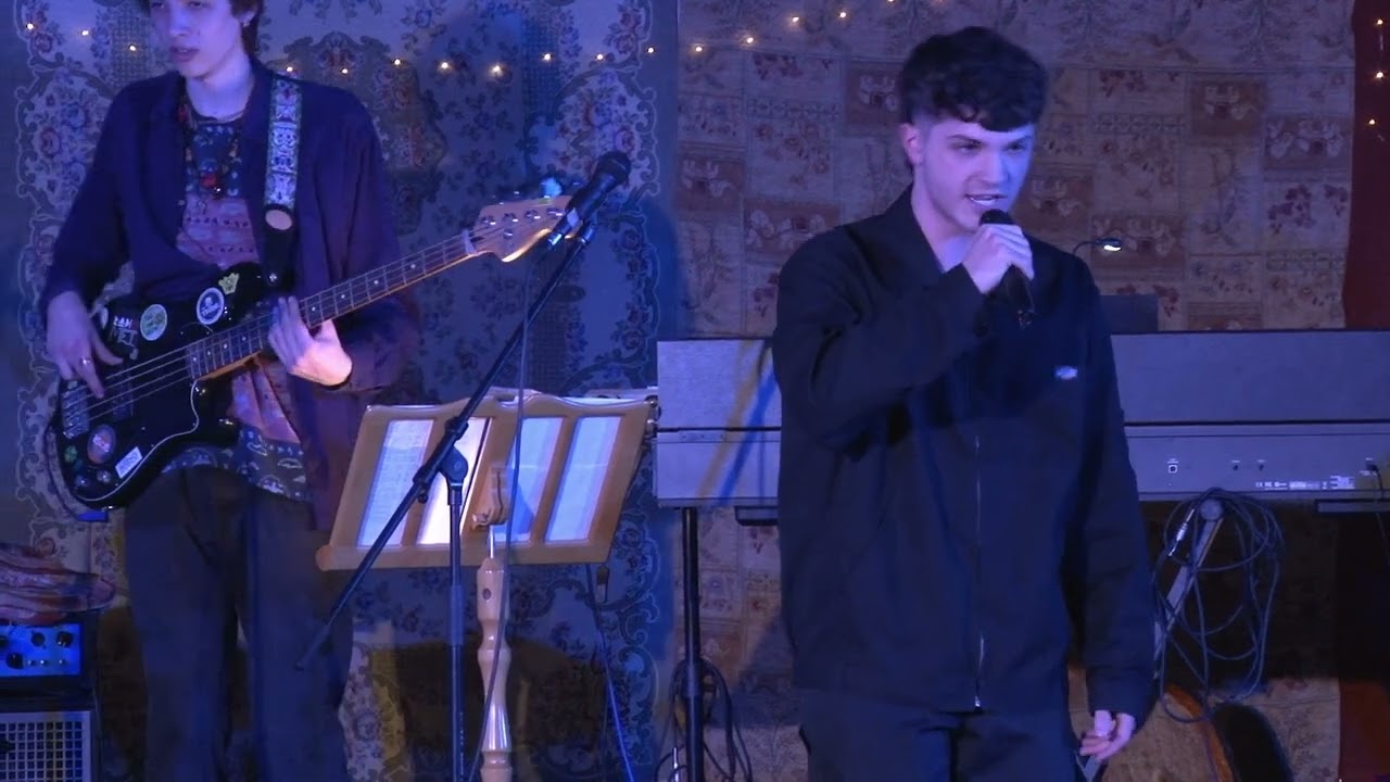 Waldorf szólóest - 1. rész