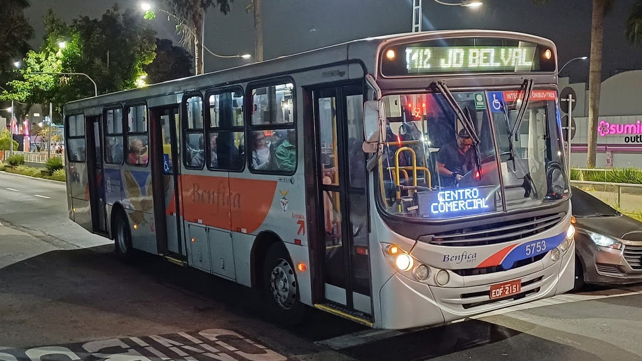 Barueri Centro - Movimentação de ônibus à noite 